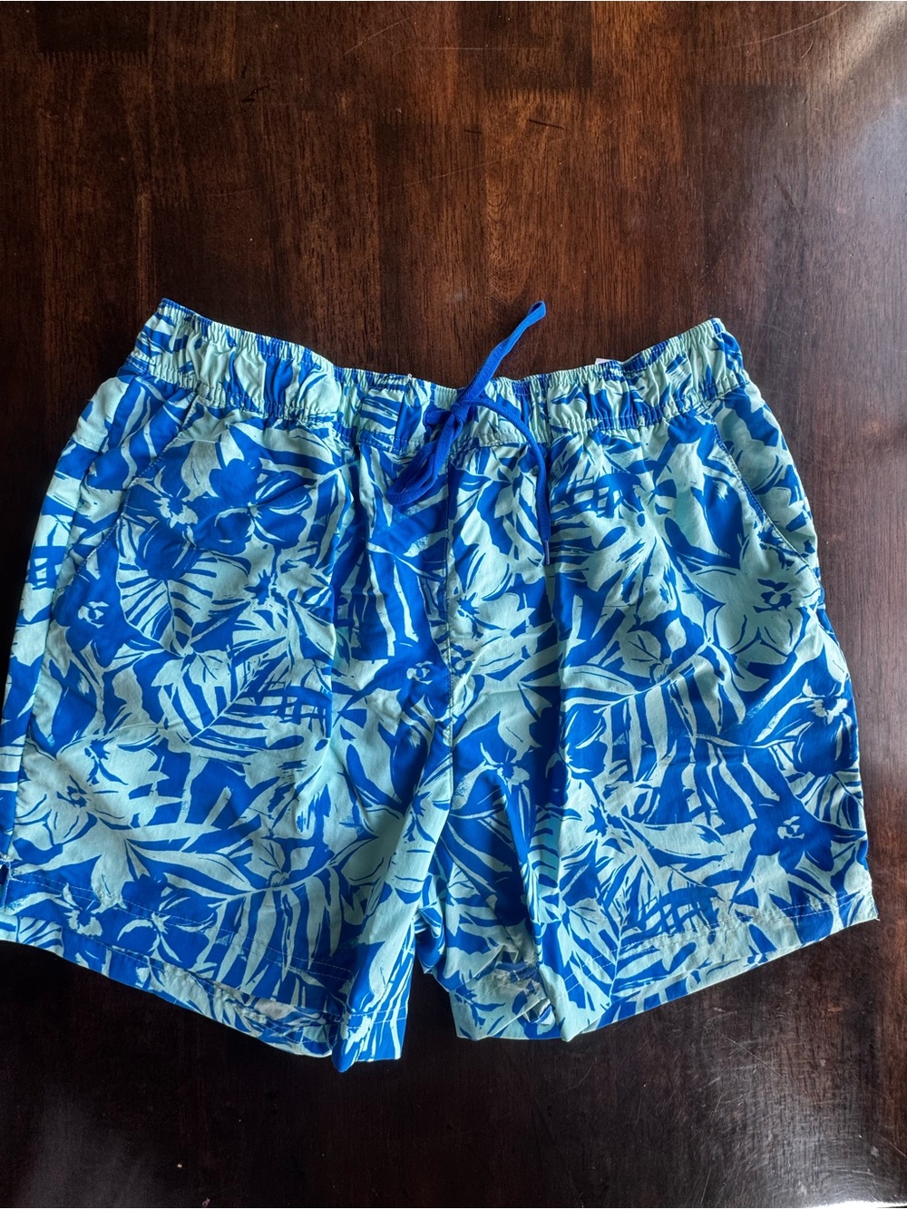 Columbia men’s PFG Backcast III Water Shorts size M - excellent